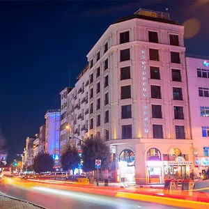 4* Szálloda Four Seven